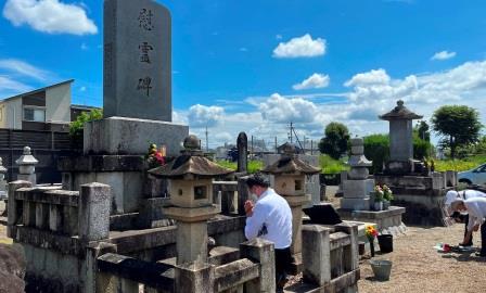松操高等女学校の慰霊碑